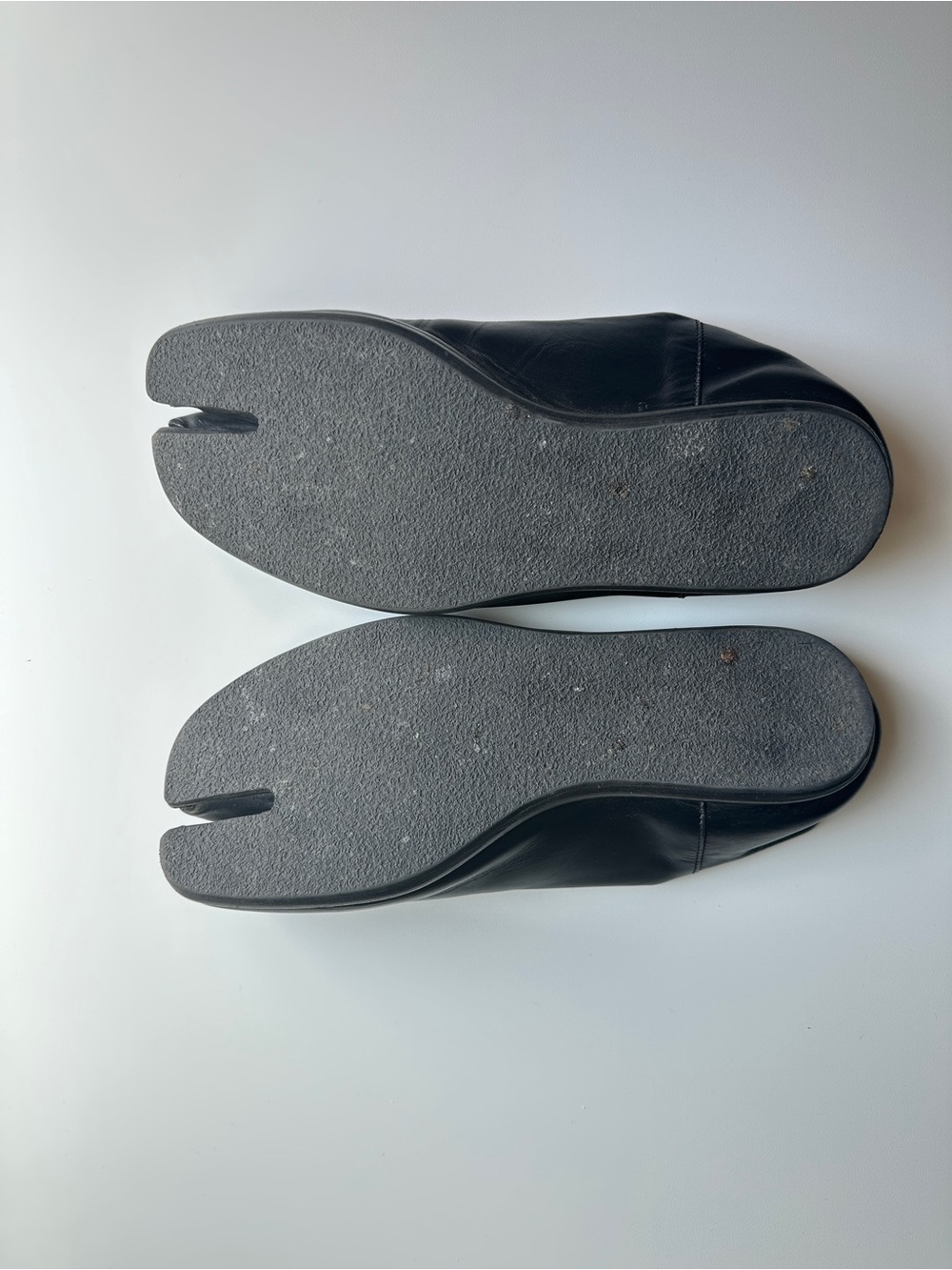 Maison Martin Margiela Tabi Leather Flats in Black - Picture 5 of 6